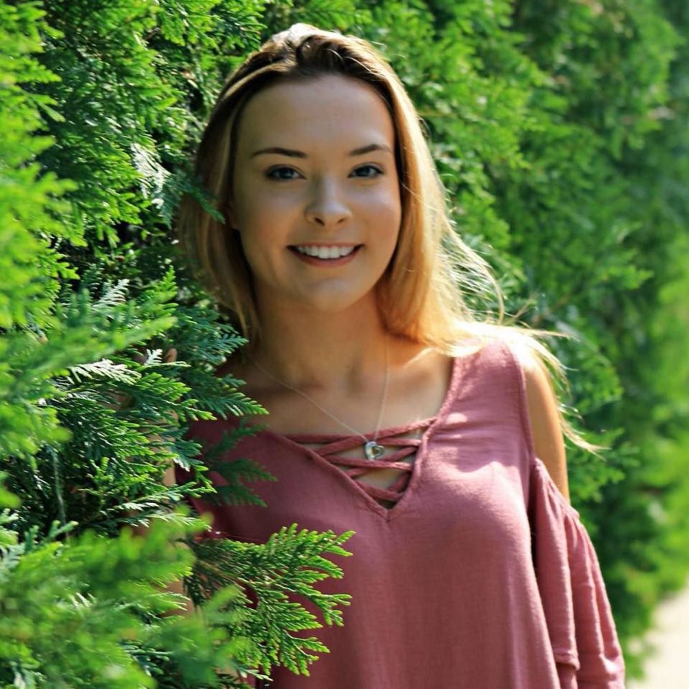 Meet your Posher, Emily